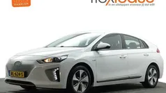 Wit Gebruikt 2018 Hyundai Ioniq Premium Sedan | € 11.900 (Eerlijke prijs)