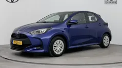 Gebruikt 2023 Toyota Yaris Hybrid Active Hatchback | € 21.645 (Eerlijke prijs)
