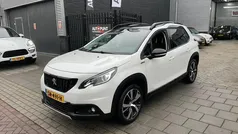 Wit, metallic lak Gebruikt 2018 Peugeot 2008 GT-line SUV | € 9.999 (Goede deal)
