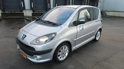 Occasion 2005 Peugeot 1007 MPV | € 3.350 (Eerlijke prijs)