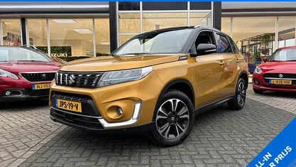 Geel (metallic) Gebruikt 2021 Suzuki Vitara Style SUV | € 23.950 (Eerlijke prijs)