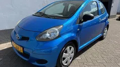 Blauw Gebruikt 2011 Toyota Aygo Hatchback | € 3.450 (Eerlijke prijs)