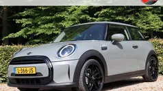 Grijs Gebruikt 2021 Mini Cooper Essential Hatchback | € 17.900 (Eerlijke prijs)