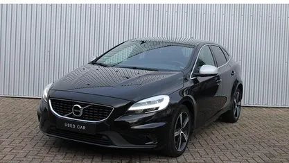 Gebruikt 2019 Volvo V40 Hatchback | € 18.950 (Eerlijke prijs)
