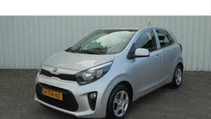 Grijs, metallic lak Gebruikt 2020 Kia Picanto Comfort Hatchback | € 10.446 (Eerlijke prijs)