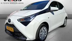 Gebruikt 2021 Toyota Aygo X-play Hatchback | € 11.950 (Eerlijke prijs)
