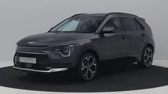Grijs Gebruikt 2023 Kia Niro SUV | € 26.400 (Goede deal)