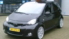 Zwart Gebruikt 2009 Toyota Aygo Sport Hatchback | € 3.250 (Eerlijke prijs)
