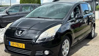 Zwart Occasion 2011 Peugeot 5008 MPV | € 2.950 (Eerlijke prijs)
