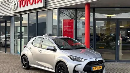 Occasion 2021 Toyota Yaris Hybrid Active Hatchback | € 18.495 (Eerlijke prijs)
