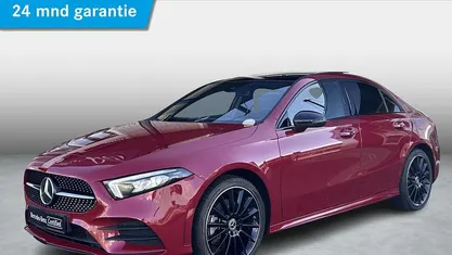 Rood Occasion 2022 Mercedes A250 AMG line Sedan | € 31.950 (Eerlijke prijs)