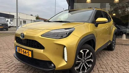 Geel Gebruikt 2024 Toyota Yaris Cross X-plore SUV | € 28.995 (Eerlijke prijs)