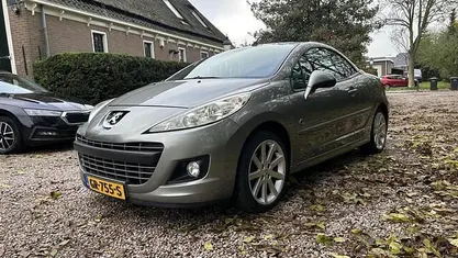 Grijs (metallic) Occasion 2010 Peugeot 207 CC Roland Garros Cabriolet | € 3.950 (Eerlijke prijs)