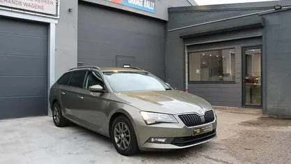 Groen Gebruikt 2017 Skoda Superb Active Stationwagen | € 13.750 (Super prijs)
