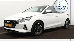 Wit Gebruikt 2023 Hyundai i20 Comfort Hatchback | € 17.400 (Eerlijke prijs)