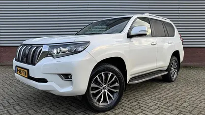 Wit (metallic) Gebruikt 2019 Toyota Land Cruiser Executive Van | € 34.500 (Goede deal)