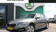 Grijs Gebruikt 2024 Skoda Octavia Business Line Stationwagen | € 27.595 (Eerlijke prijs)