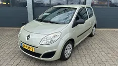 Grijs Gebruikt 2008 Renault Twingo Authentique Hatchback | € 3.830 (Eerlijke prijs)