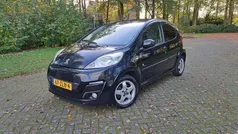 Zwart Gebruikt 2013 Peugeot 107 Hatchback | € 4.249 (Eerlijke prijs)