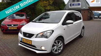 Gebruikt 2015 Seat Mii CONNECT Hatchback | € 7.445 (Eerlijke prijs)