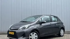 Grijs Gebruikt 2013 Toyota Yaris Hybrid Hatchback | € 9.400 (Eerlijke prijs)
