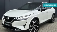 Twotone (pearl white/black) Gebruikt 2022 Nissan Qashqai Tekna+ SUV | € 30.350 (Eerlijke prijs)