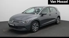 Grijs Gebruikt 2022 VW Golf VIII Style Hatchback | € 26.900 (Eerlijke prijs)