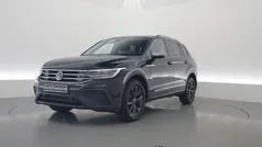 Zwart Gebruikt 2024 VW Tiguan Allspace Life SUV | € 45.850 (Eerlijke prijs)