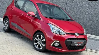 Occasion Hyundai i10 Edition 87 PK (63 kW) 2014 Rood Hatchback