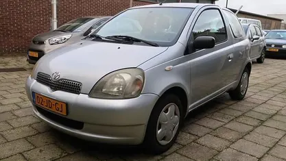 Gebruikt 2002 Toyota Yaris Sol Hatchback | € 1.650 (Eerlijke prijs)