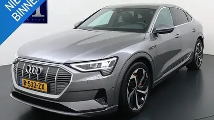 Grijs Gebruikt 2022 Audi e-tron Sportback Advanced SUV | € 34.877 (Super prijs)