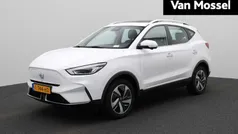 Wit Gebruikt 2023 MG ZS Luxury Sedan | € 21.444 (Eerlijke prijs)