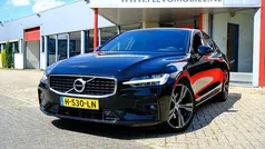 Gebruikt 2020 Volvo S60 R-Design Sedan | € 25.450 (Eerlijke prijs)