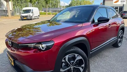 Occasion Mazda MX30 Makoto 160 PK (117 kW) 2024 Rood, metallic lak SUV