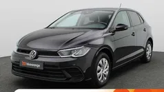 Zwart Gebruikt 2023 VW Polo Life Hatchback | € 23.900 (Eerlijke prijs)