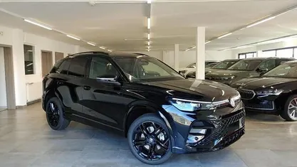 Occasion 2025 VW Tiguan R-line SUV | € 58.950 (Eerlijke prijs)