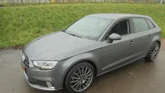 Grijs Gebruikt 2019 Audi A3 Sportback Sport Hatchback | € 16.950 (Eerlijke prijs)