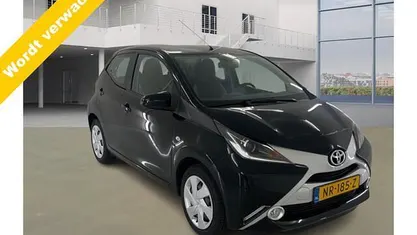 Occasion Toyota Aygo X-play 69 PK (50 kW) 2017 Hatchback