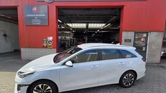 Wit, metallic lak Gebruikt 2024 Kia Ceed Sportswagon Stationwagen | € 27.800 (Eerlijke prijs)