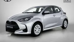 Zilver Gebruikt 2024 Toyota Yaris Hybrid Active Hatchback | € 23.445 (Eerlijke prijs)