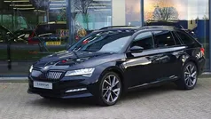 Zwart Gebruikt 2021 Skoda Superb SportLine Stationwagen | € 25.950 (Eerlijke prijs)