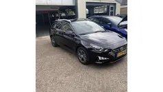 Zwart Gebruikt 2022 Hyundai i30 Comfort Stationwagen | € 19.950 (Eerlijke prijs)