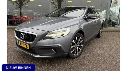 Occasion 2020 Volvo V40 Business Edition Hatchback | € 17.845 (Super prijs)