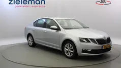 Grijs, metallic lak Gebruikt 2019 Skoda Octavia Business Line Sedan | € 10.845 (Eerlijke prijs)