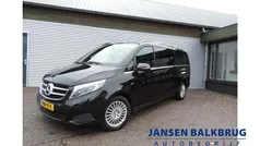 Zwart (metallic) Gebruikt 2017 Mercedes V250 Avantgarde Edition MPV | € 34.985 (Goede deal)