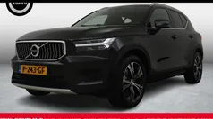 Zwart Gebruikt 2022 Volvo XC40 Inscription SUV | € 34.490 (Eerlijke prijs)