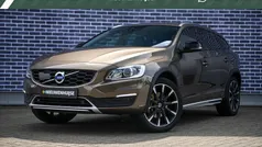 Gebruikt 2017 Volvo V60 CC Stationwagen | € 28.694 (Eerlijke prijs)