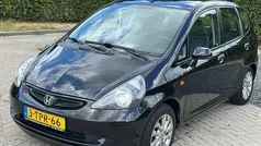 Zwart Gebruikt 2004 Honda Jazz LS Hatchback | € 2.299 (Eerlijke prijs)