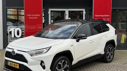 Wit Gebruikt 2022 Toyota RAV4 Hybrid Plus SUV | € 40.900 (Eerlijke prijs)