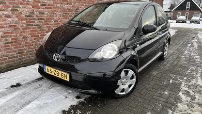 Occasion Toyota Aygo Sport 68 PK (50 kW) 2007 Zwart Hatchback